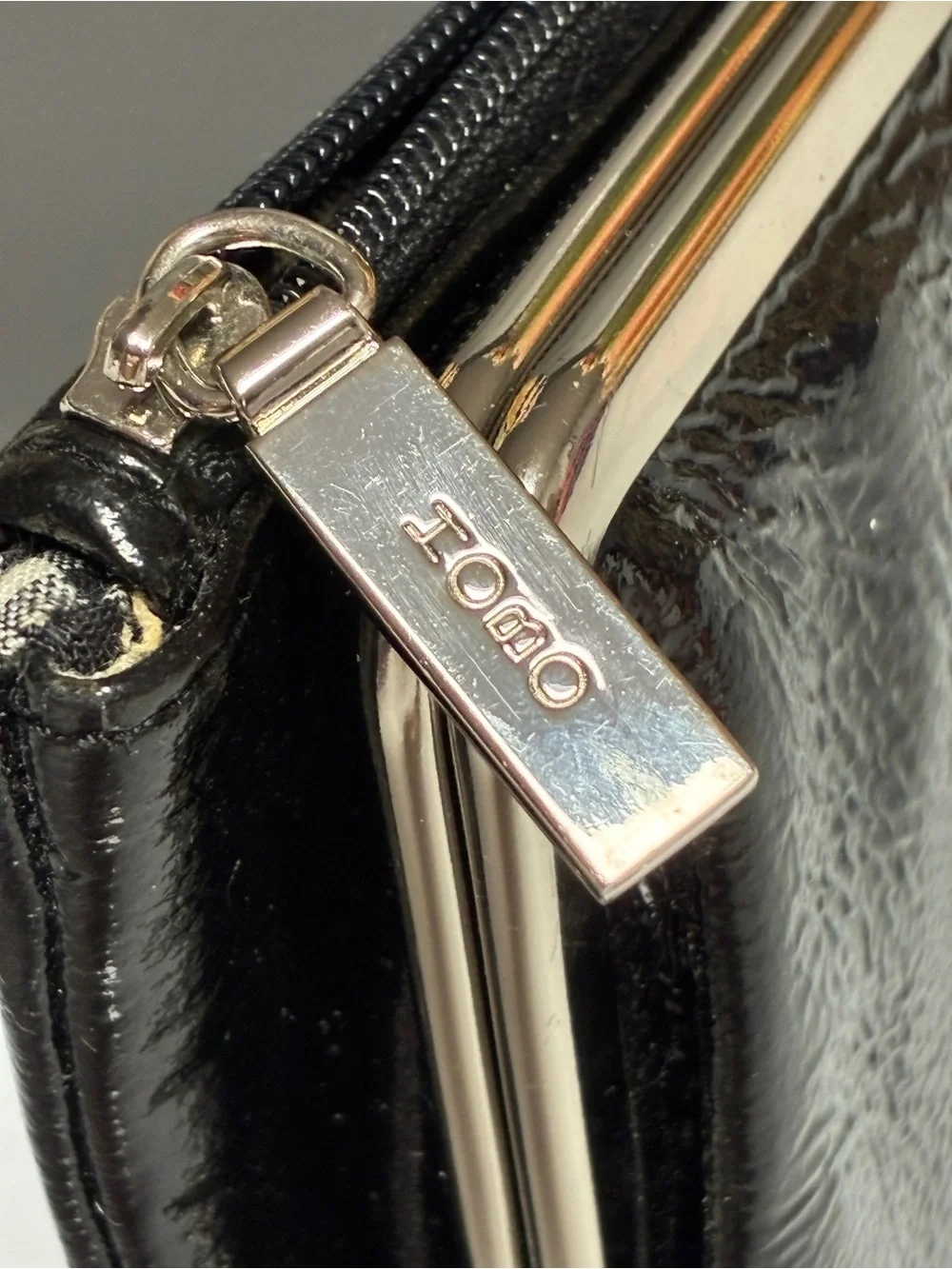 HOBO International Black Patent Finish Bow Kiss Lock Continental Wallet Clutch